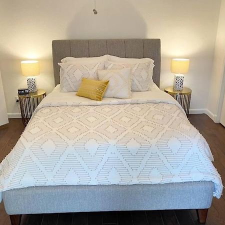 Lakeview Bungalow-Access To Lake, Pool, Gym, &Park Lago Vista Extérieur photo
