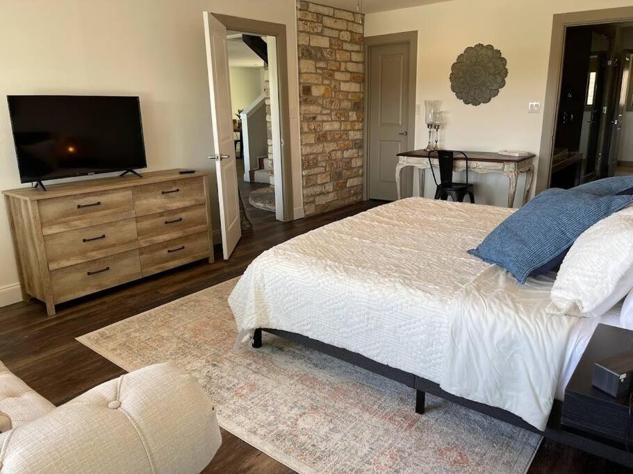Lakeview Bungalow-Access To Lake, Pool, Gym, &Park Lago Vista Extérieur photo