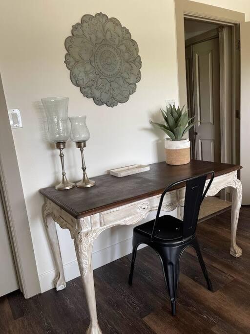 Lakeview Bungalow-Access To Lake, Pool, Gym, &Park Lago Vista Extérieur photo